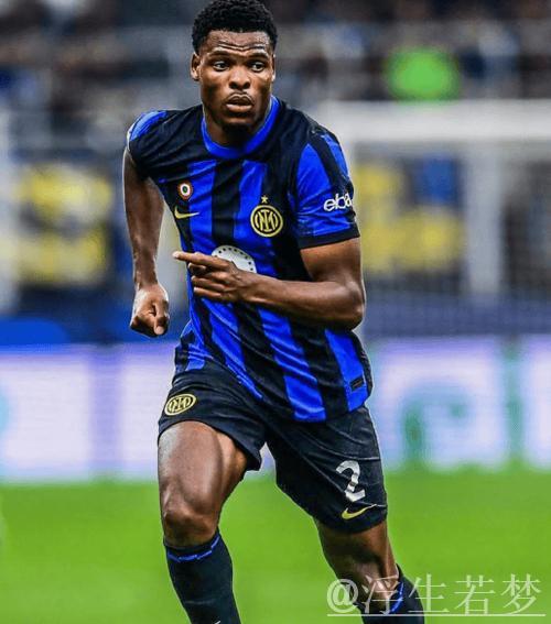 国米后卫邓弗里斯伤情不明复出无期，更换经纪人引转会猜测